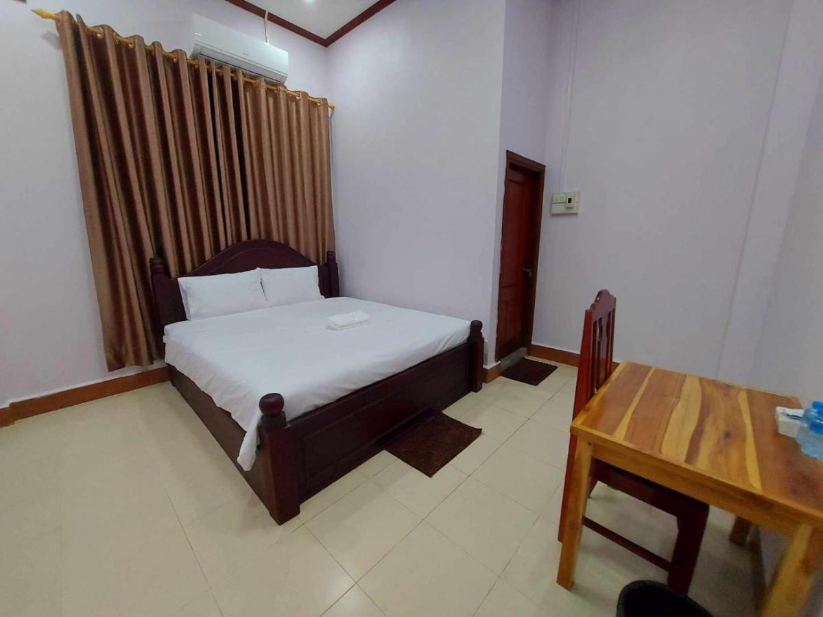 Inthavong Hotel/Guest House วังเวียง ภายนอก รูปภาพ